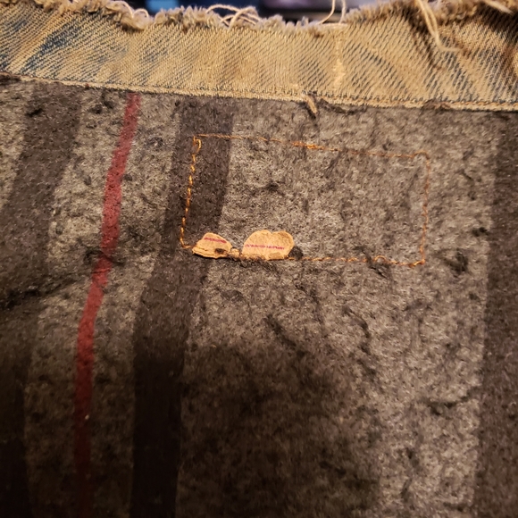 Vintage Levi's medium denim trucker jacket worn distressed blue - Picture 8 of 8